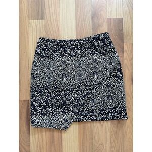 H&M Black White Gold Paisley Print Lined Mini Skirt Side Zip Size 8